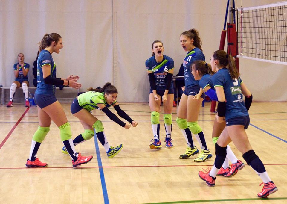 U16 FIPAV – SEDICESIMI DI FINALE – PER LE RAGAZZE DELL’ ISIL VOLLEY ALMESE MASSI VITTORIA NEL DERBY PER 3-0 CONTRO LO STELLA RIVOLI