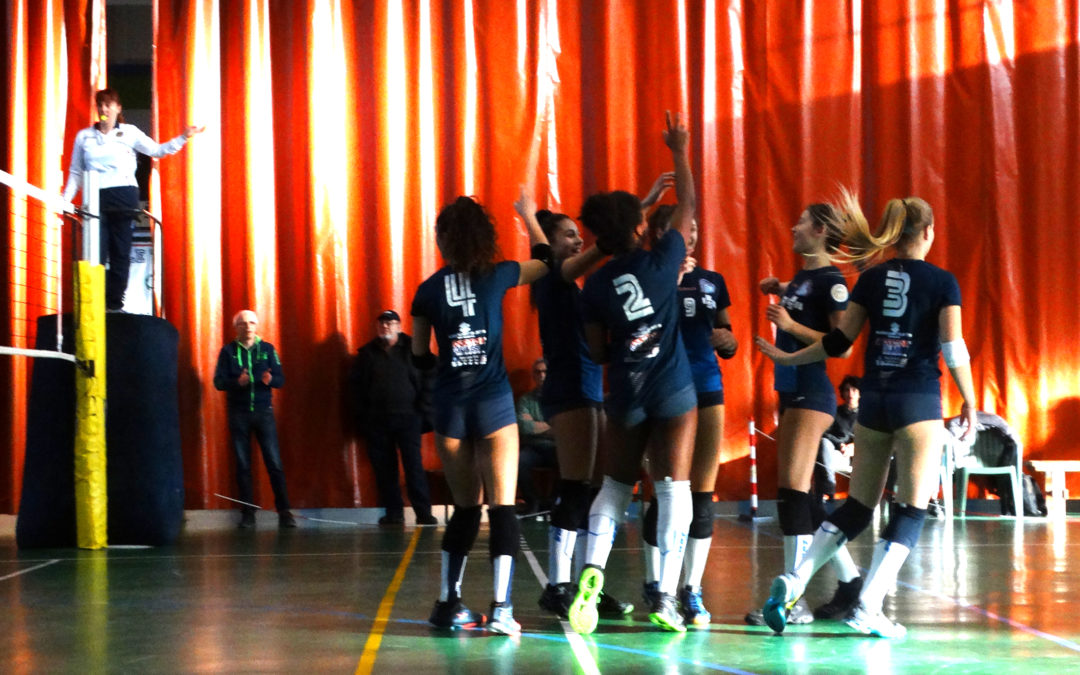 Nel girone 1 del campionato under 16 la squadra Isil Volley Almese Massi 04 continua la serie positiva